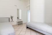 Blanc house, apartment in Center Town Lucca