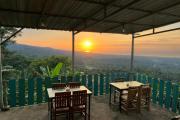 Senaru sunset house