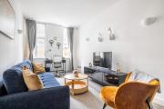 Luxury 2 Bedroom Apartment near London Bridge Sleeps 6