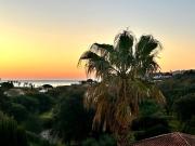 Chambre avec piscine, jacuzzi, vue mer et montagne, plage à pied