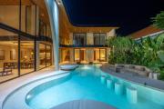 Seminyak 6BR Tropical villa with Huge curvy Pool
