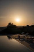 Top Noto