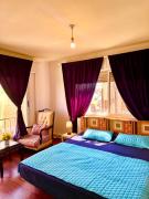 Central City Stay with Cozy Vibe ROOM 1 Shared Apartment