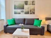 Modern Renovated Apartment near Center