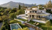 Luxurious 5-Bedroom Villa with Private Indoor Pool in Mlaga