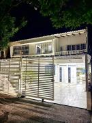 Casa con piscina privada y parking