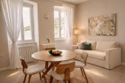 The Wave Seafront Apartment Vis