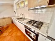 CASA OLIVA Cielo terra con doppi servizi, aria condizioanta, in centro e vicino al mare