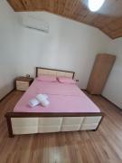 Modern Studio in Orikum with Garden View