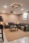 Luxury 3 BHK in South Mumbai 8 Guests