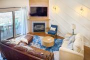 Indoor Pool Access: Golf Getaway Near 76 Strip!