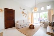 Casa Nola Elegant Modern Bungalow, Pool & Sea Location, Paphos