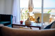 Cozy 3BR Beachfront Villa & Private Beach Access