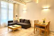Bright Nîmes Center Flat with Terrace