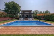Villa Kristina with Pool - Happy Rentals