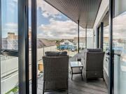 Top Westward Ho