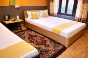 Top Sauraha