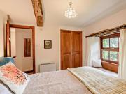Top Crosthwaite
