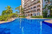 Charming beach apartment with pool and beach access, full kitchen and WiFi