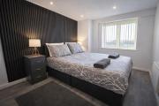 City Apartment, Free Parking, by NMB Property