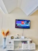 Bstan Deluxe Beachfront