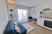 AC studio with balcony in central Arcachon