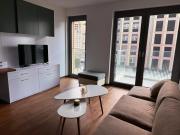 Metropolis Executive Suite, 24-7 check in