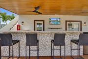 Top Lake Worth