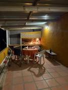Casa Buena Onda Surf con gran parrillero y espacio
