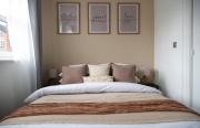 Balcony Apartment close to Canal Walk, perfect for Airport, NEC, Hs2, JLR, Resorts World, Contractors