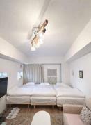 Higashi-Shinjuku 1005