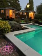 Roulotes de charme avec piscine chauffée et bain nordique à Uzès