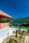 Apartmani Maja