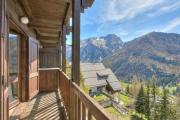 Grange Romantic Retreat Mountain View - Happy Rentals