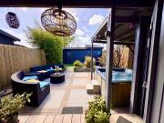 1001 Nights Luxury Spa Oasis with jacuzzi sauna and garden near Amsterdam