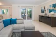 Family 3br Townhouse w pool Terrace