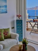 Top Sitia