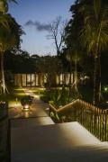 Splendid Waterfront Villa with Pool