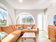 Apartment Las Palmeras-2 by Interhome