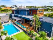 Top Port Elliot