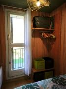 Appartement vert tendre face à la montagne