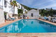 Lovely Pueblo House with Pool & Sea Views Mijas