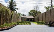 Villa R