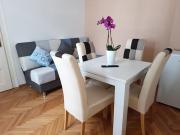 Little bay apartman