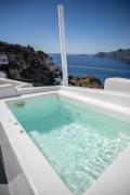 Top Oia