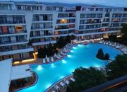 Luxury Penthouse Studio with Outdoor Hot Tub and Panoramic Views