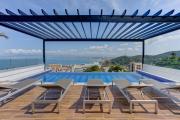 Ocean View Retreat-Rooftop Deck & Panoramic Views
