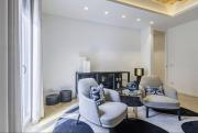 Luxurious 3-Bedroom Apartment in Barcelona with Private Entrance