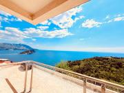 Hillside Apartment with Sea View