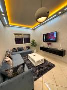 Cozy apartment 3 min from Airport